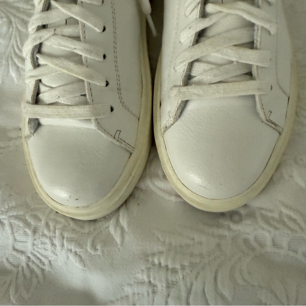 STEVE MADDEN Catcher White Faux Leather Sneakers. Size 9 - Picture 6 of 9